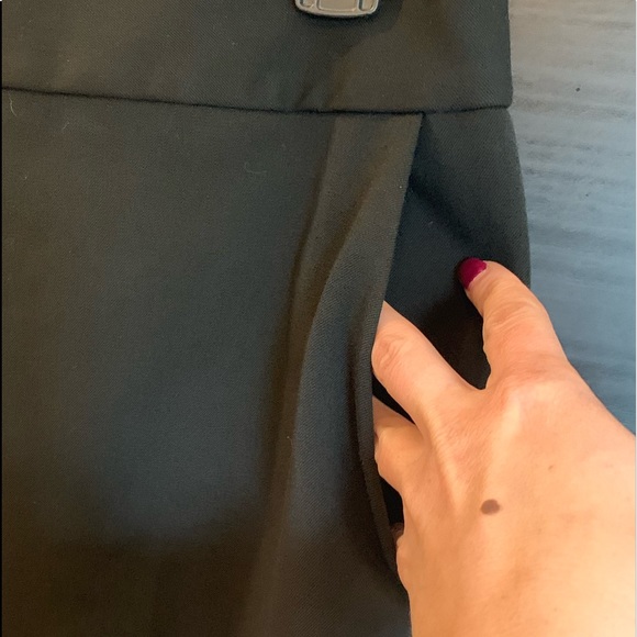 NWOT Black Basic Work Skirt with Side Pockets - Picture 3 of 6
